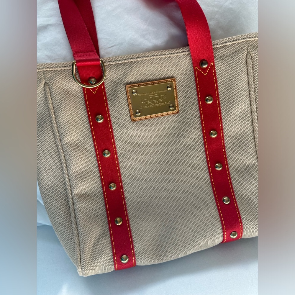 Louis Vuitton ❣️ Antigua Tote